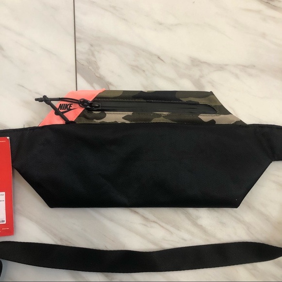 Nike AirMax Black Camo Fanny Pack Hip Bag Adjustable BA5856-010 Unisex NWT - Picture 3 of 6